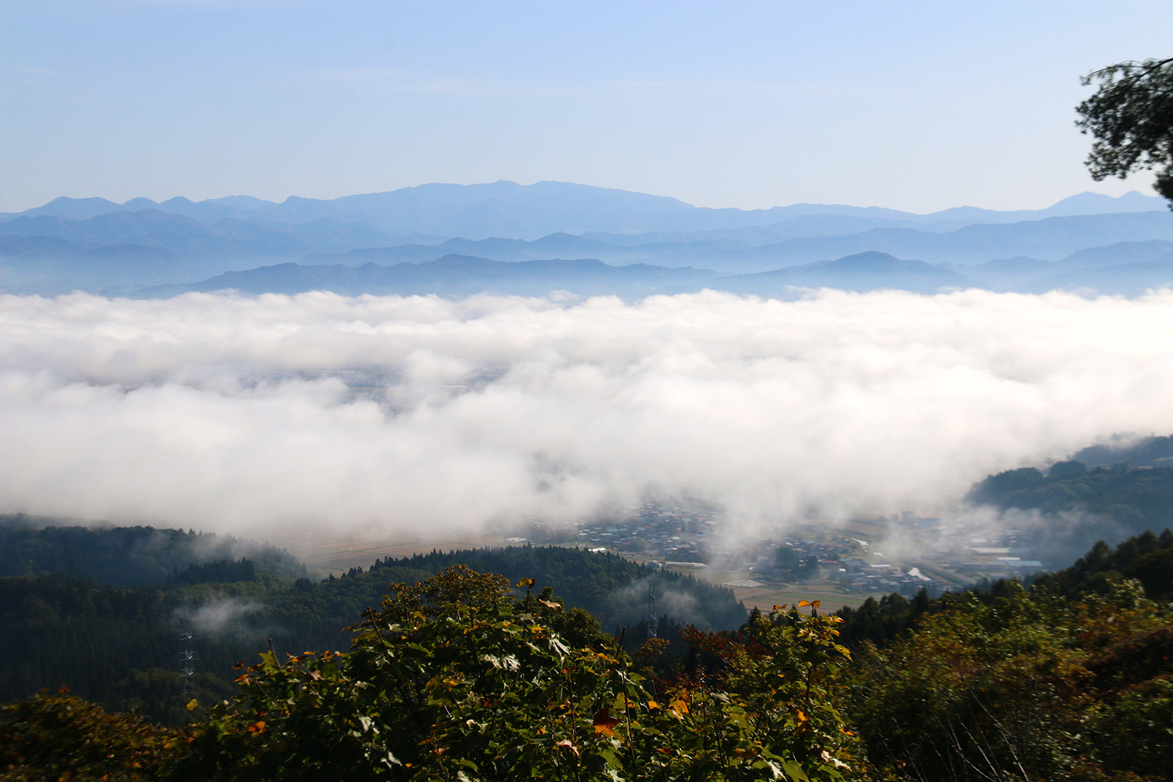 大平山からの眺望。早朝には雲海が見られます。